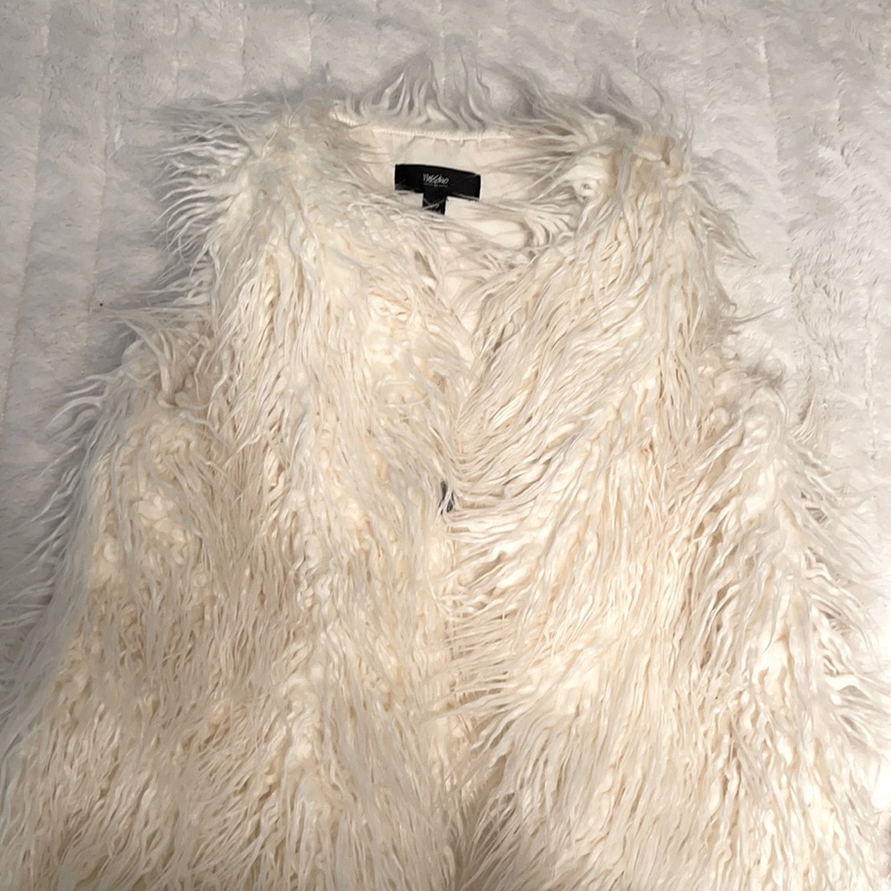 Mossimo White Shag Faux Fur Vest XS